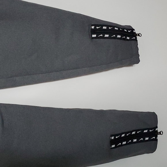 EUC Nike small grey athletic joggers - Picture 5 of 8